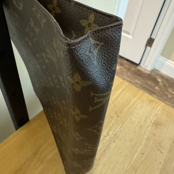 Louis Vuitton Brown Monogram Toiletry Bag 26 - Picture 6 of 16
